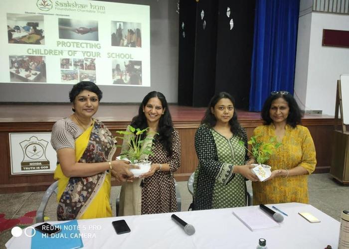 Saakshar Hum Foundation Charitable Trust